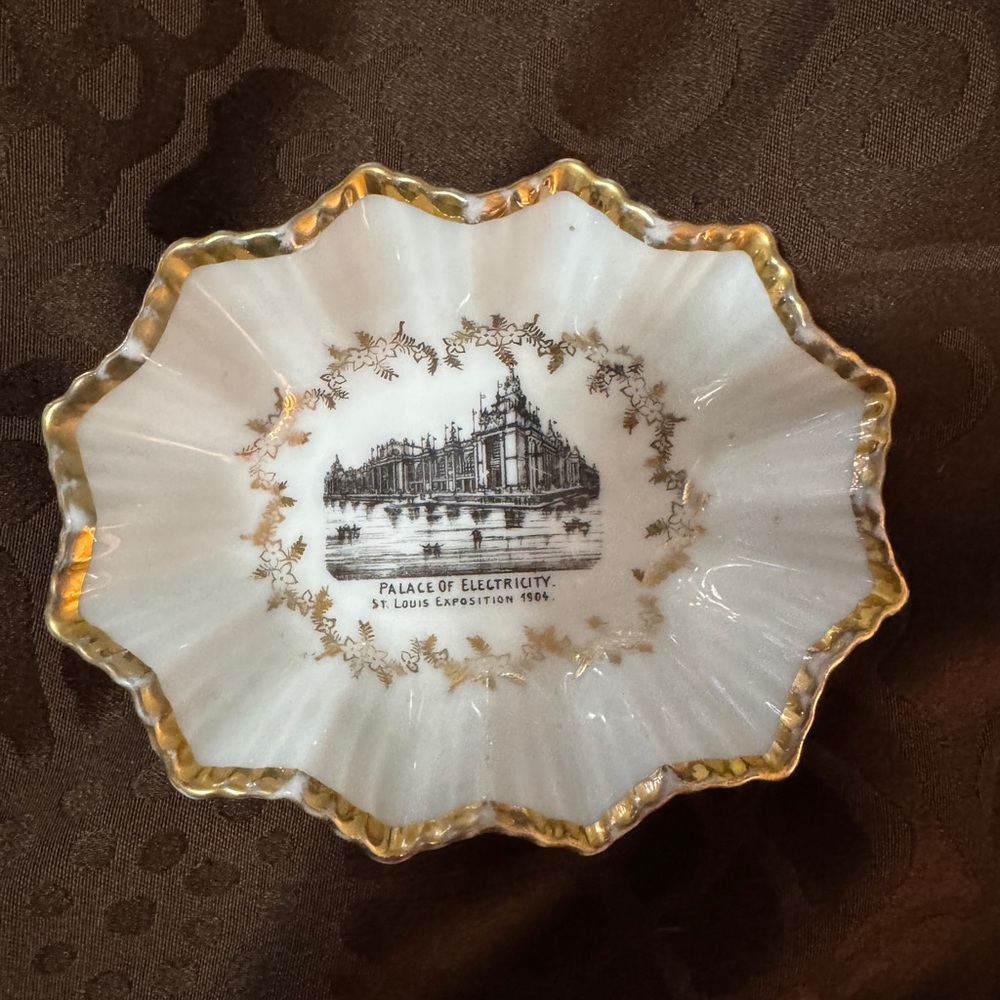 Antique Victoria Carlsbad Austria Dish